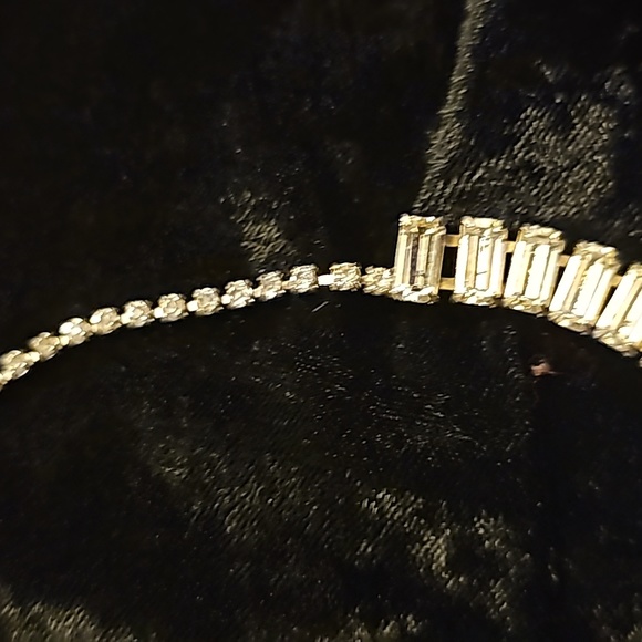 BEAUTIFUL RINESTONES NECKLACE. - Picture 4 of 6